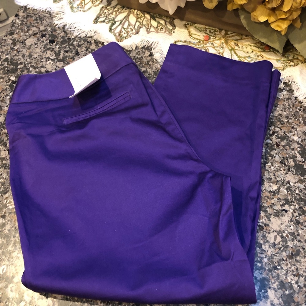 NWT Coldwater Creek Purple Capris Natural Fit Size 6
